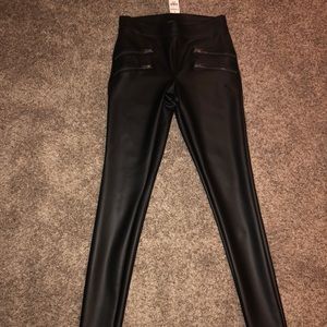Express (minus) leather leggings XS